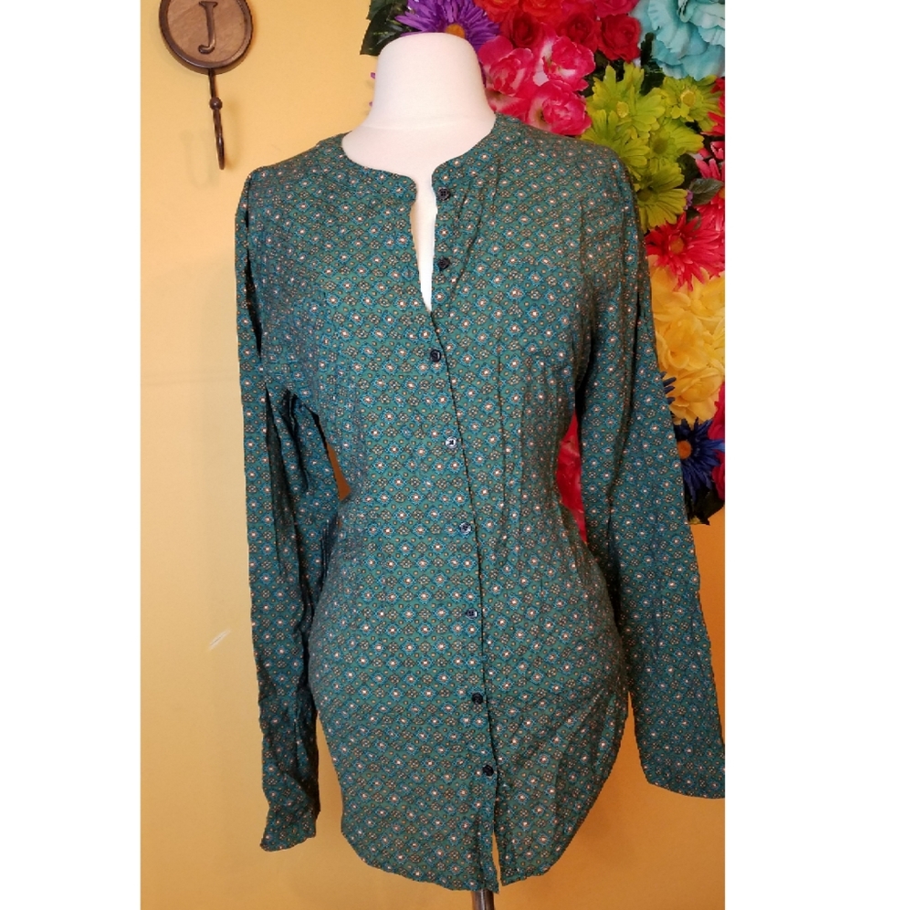 Van Huesen Studio green blouse- large